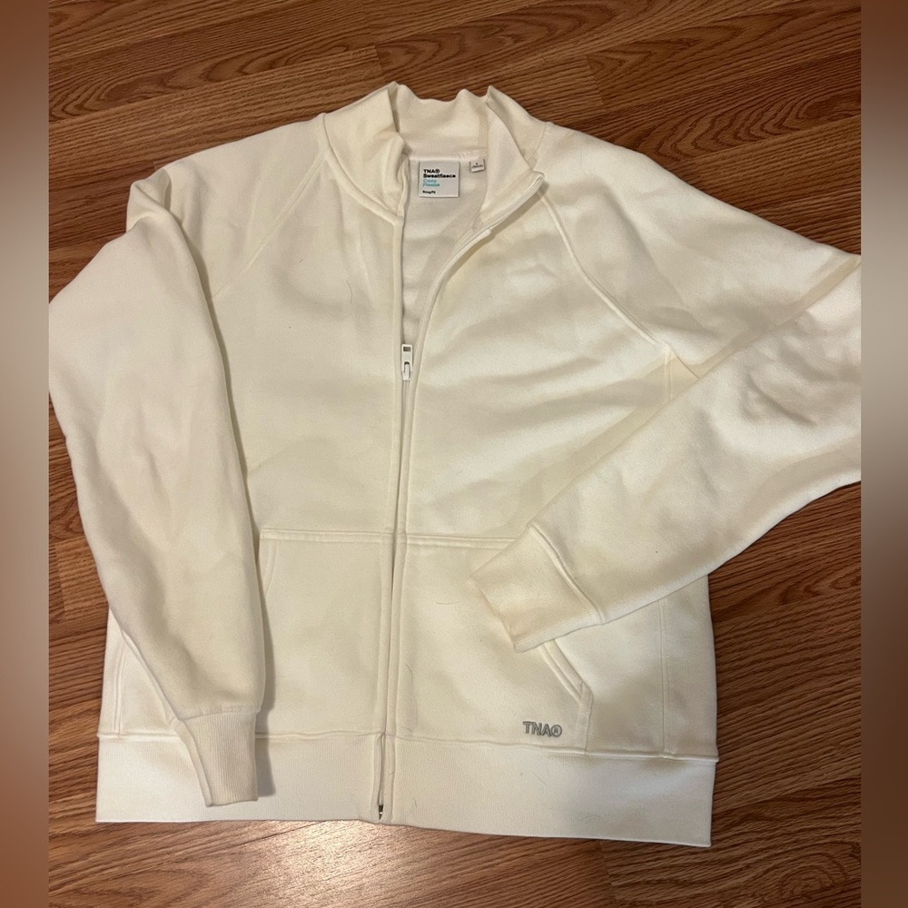 Aritzia zip up jacket